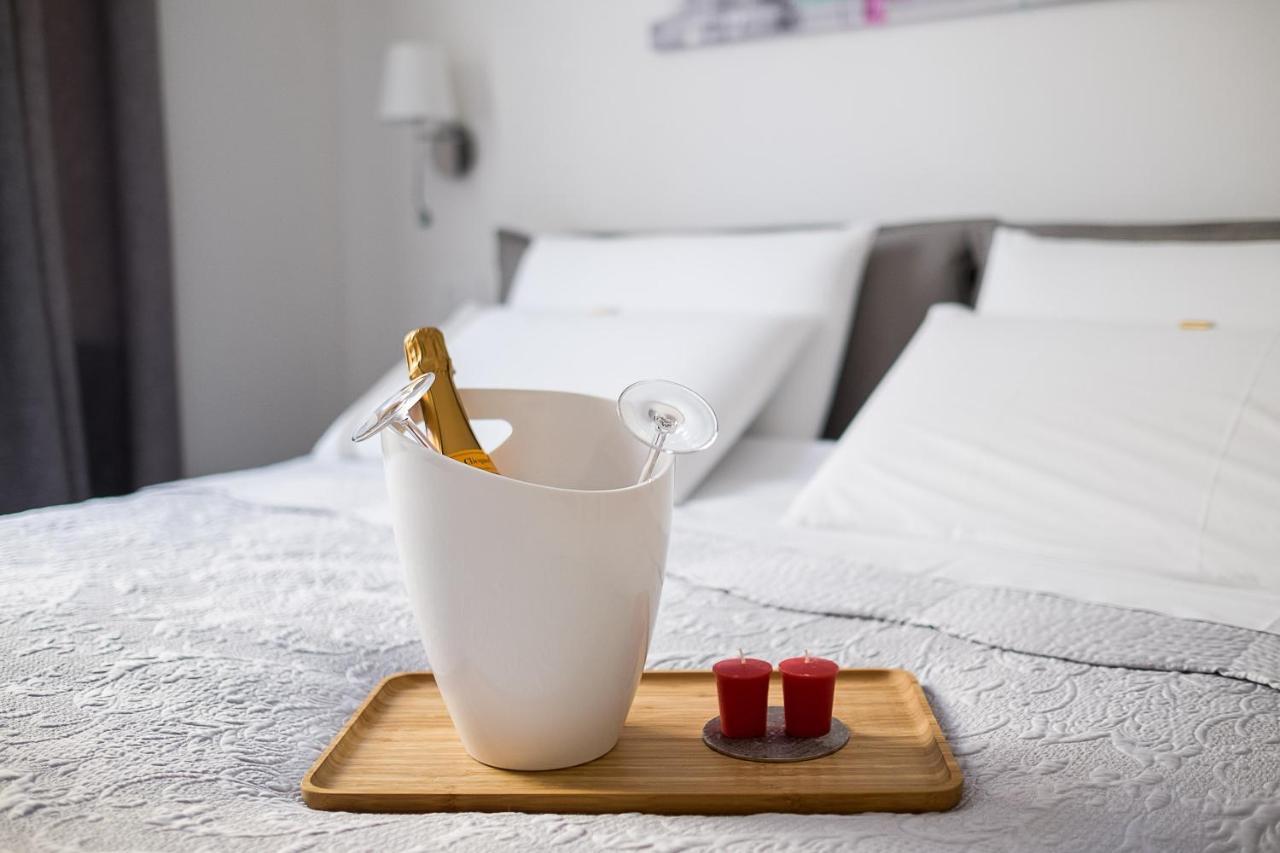 B&B Galleria Cavour Болоня Екстериор снимка