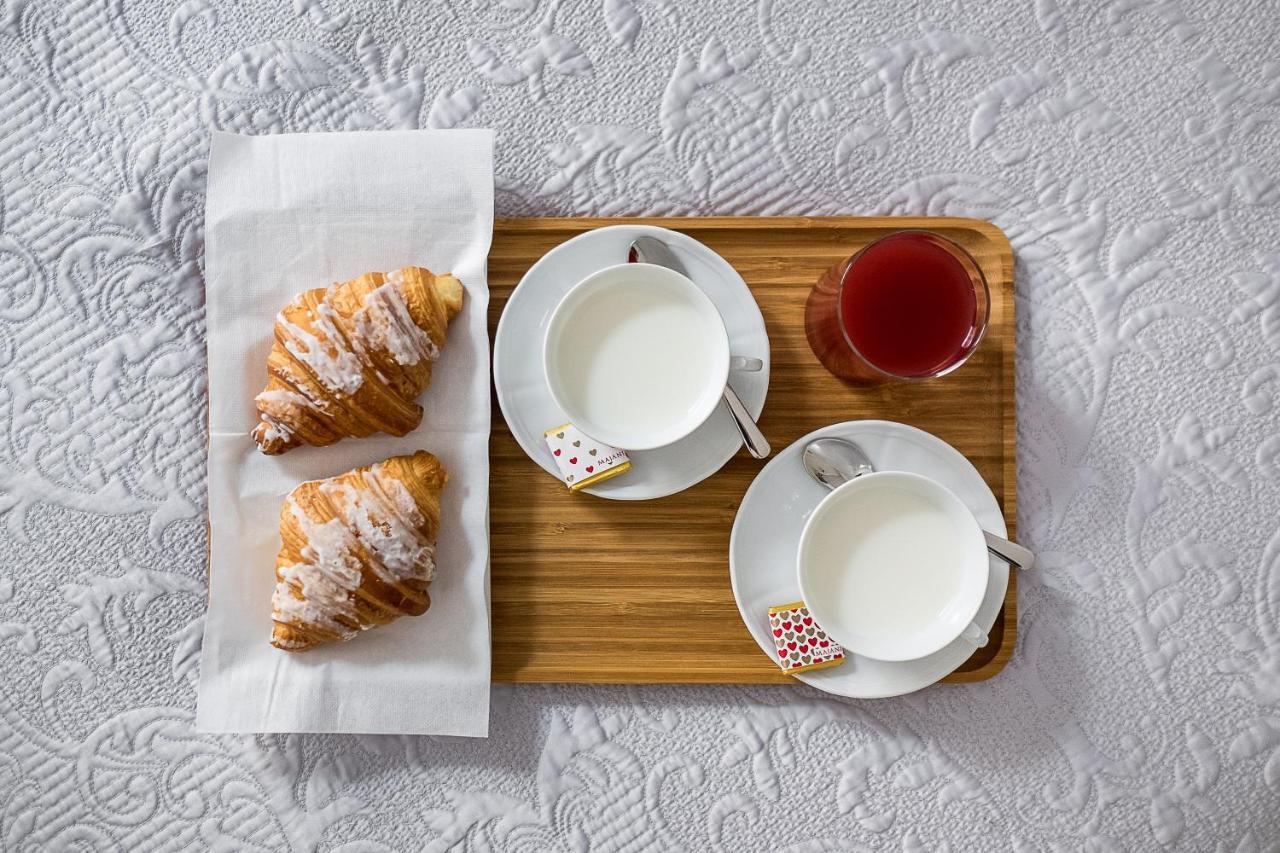B&B Galleria Cavour Болоня Екстериор снимка