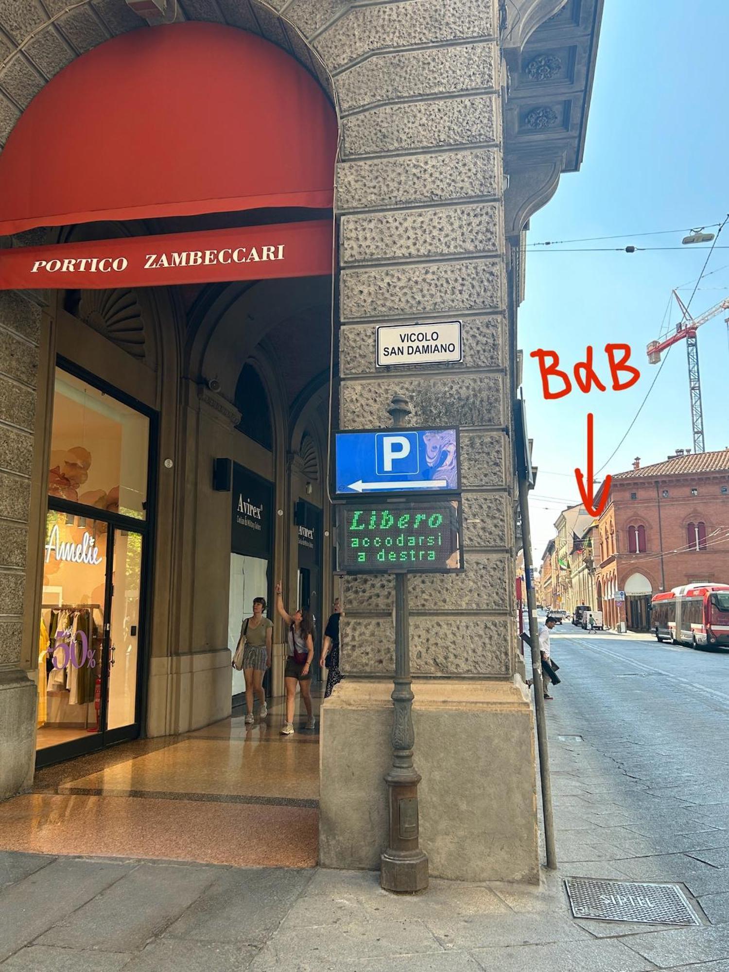B&B Galleria Cavour Болоня Екстериор снимка